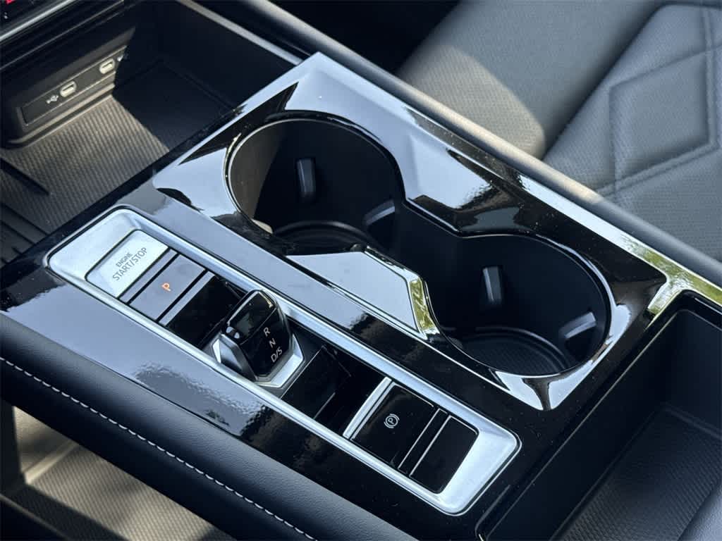 2025 Volkswagen Atlas SE 21