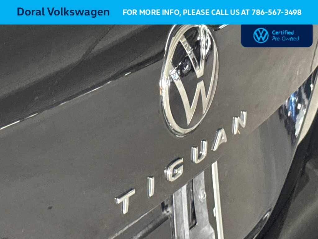 Thumbnail: 2023 Volkswagen Tiguan - 10