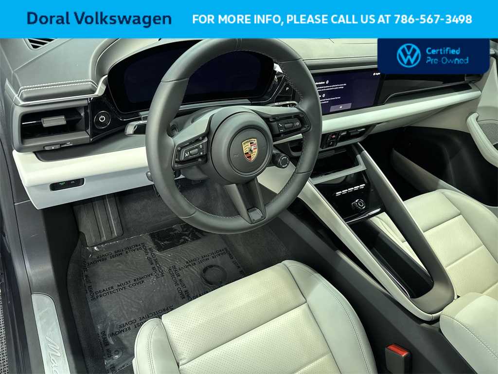 Thumbnail: 2025 Porsche Macan - 13