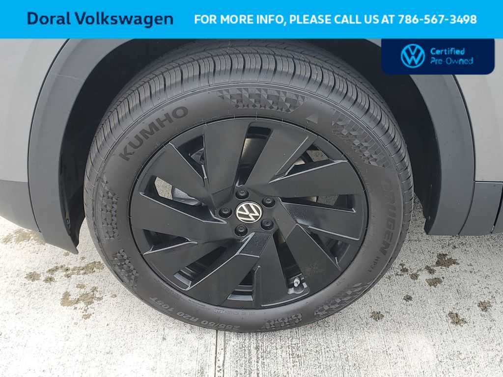 Thumbnail: 2024 Volkswagen Atlas - 17