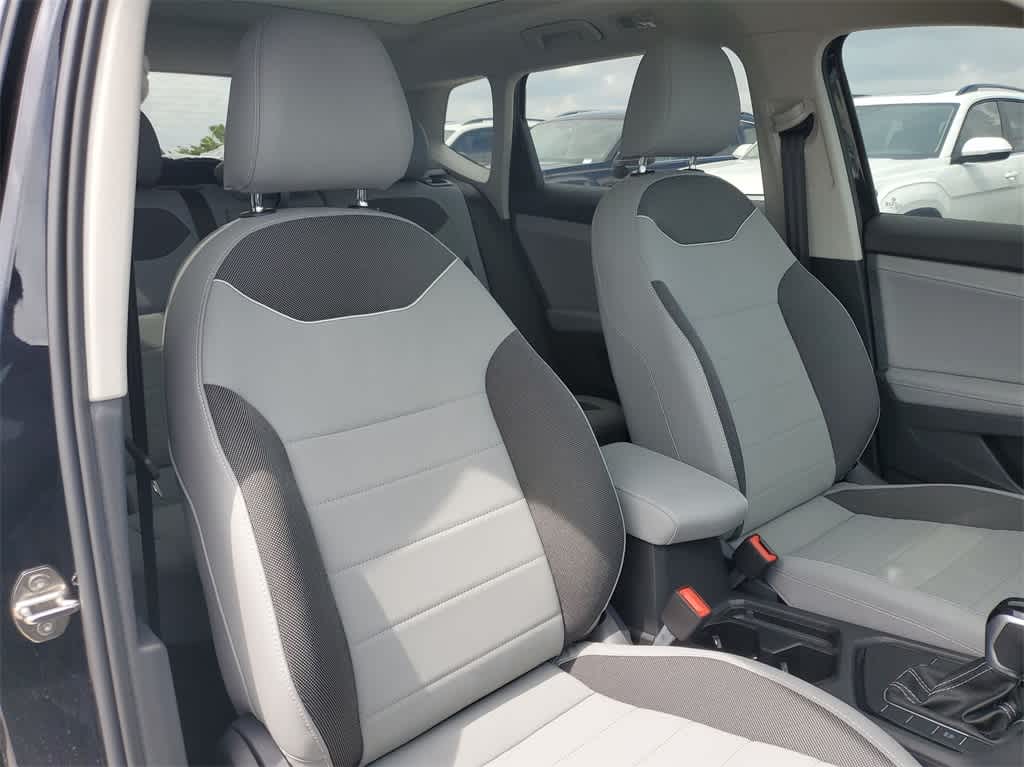 2024 Volkswagen Taos SE 22