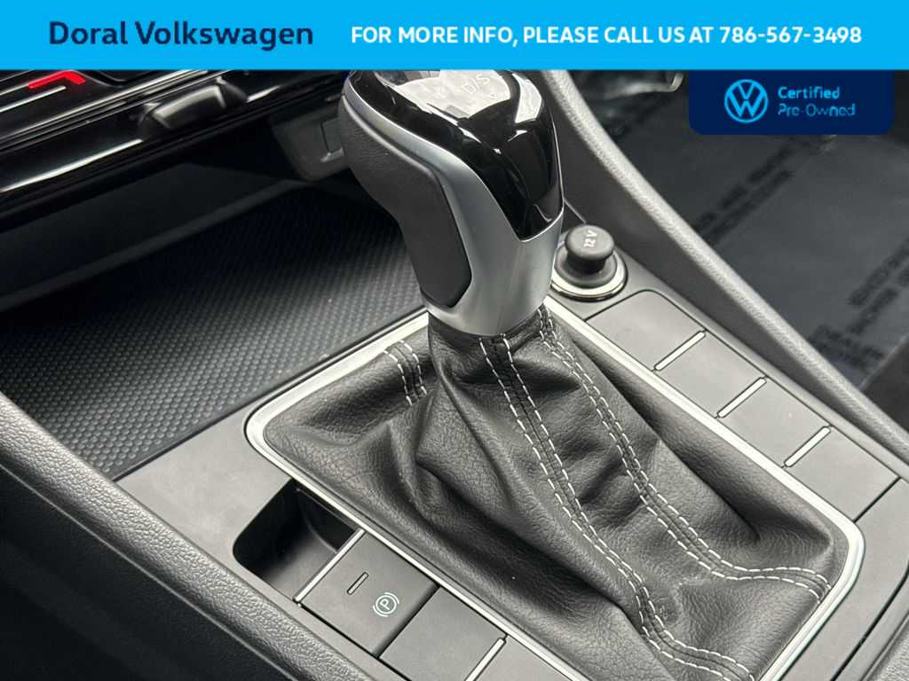 Thumbnail: 2025 Volkswagen Jetta - 21