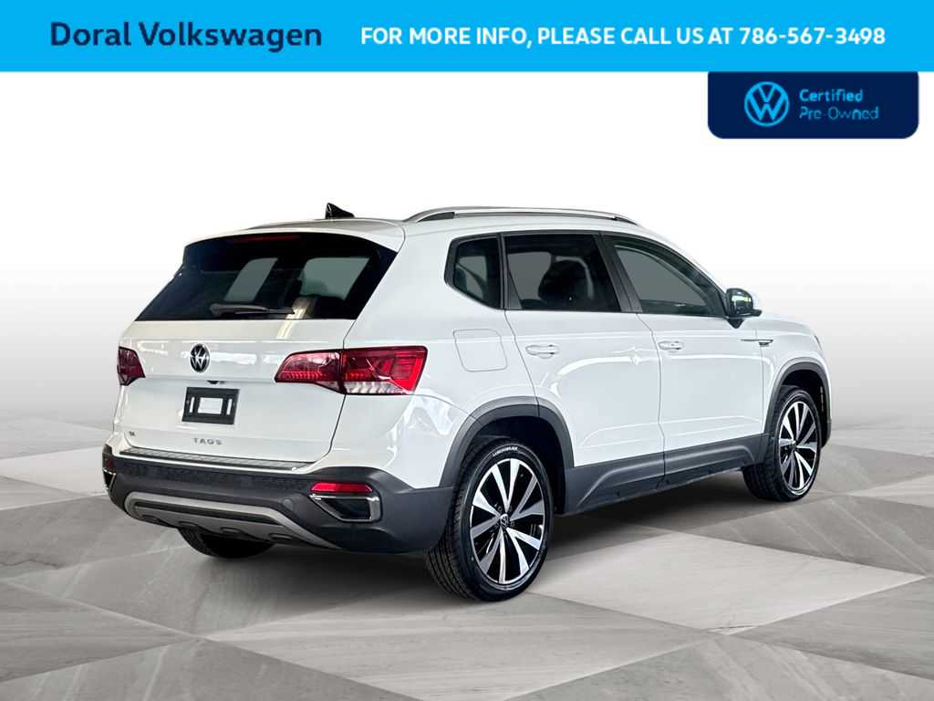 Thumbnail: 2022 Volkswagen Taos - 8
