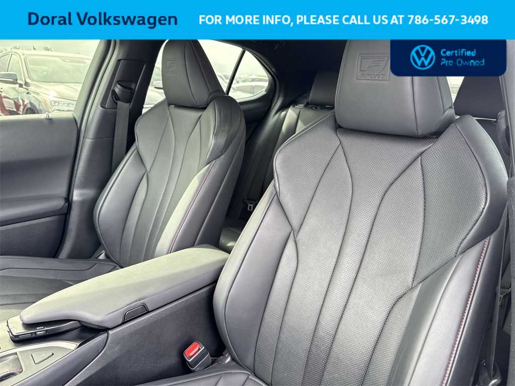 Thumbnail: 2022 Lexus UX - 14