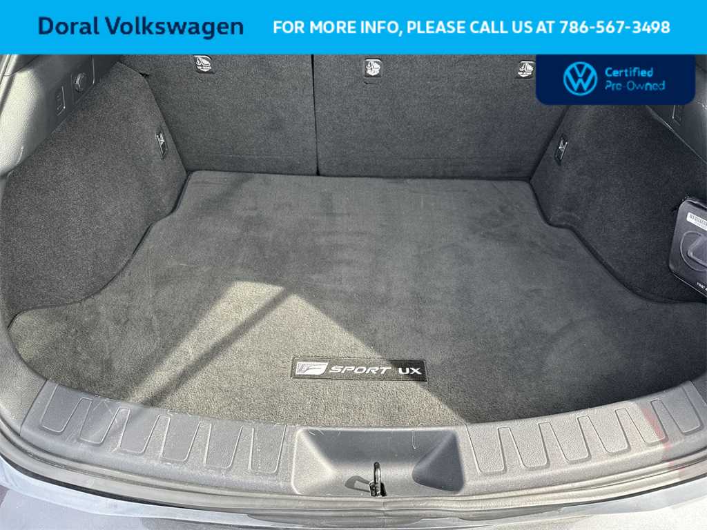 Thumbnail: 2022 Lexus UX - 25