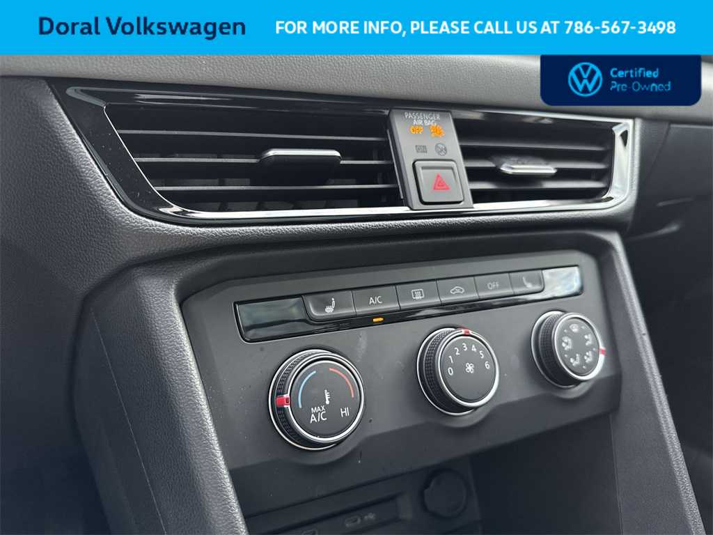 Thumbnail: 2022 Volkswagen Taos - 21