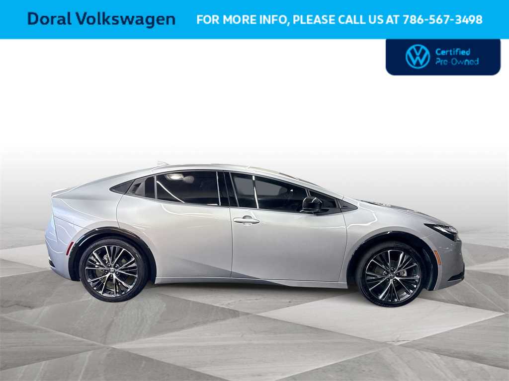 Thumbnail: 2024 Toyota Prius - 9