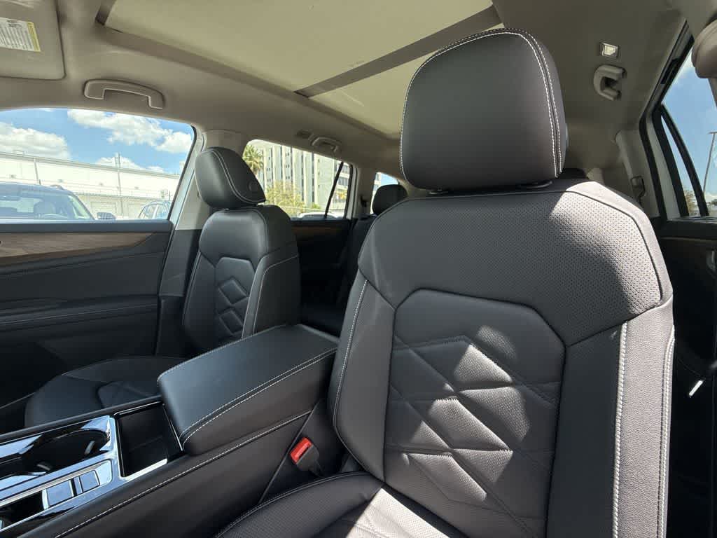 Thumbnail: 2026 Volkswagen Atlas - 14