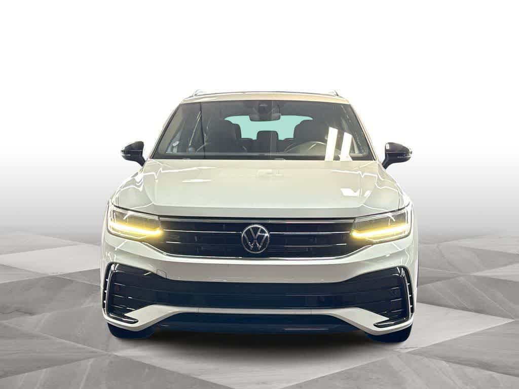 Thumbnail: 2023 Volkswagen Tiguan - 3