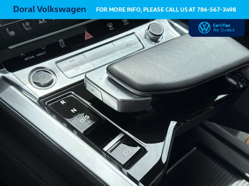 Thumbnail: 2024 Audi Q8 e-tron - 21