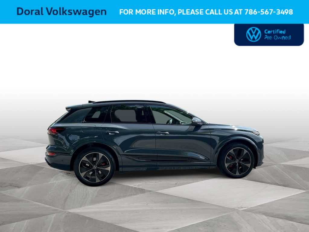 Thumbnail: 2025 Audi SQ6 e-tron - 9