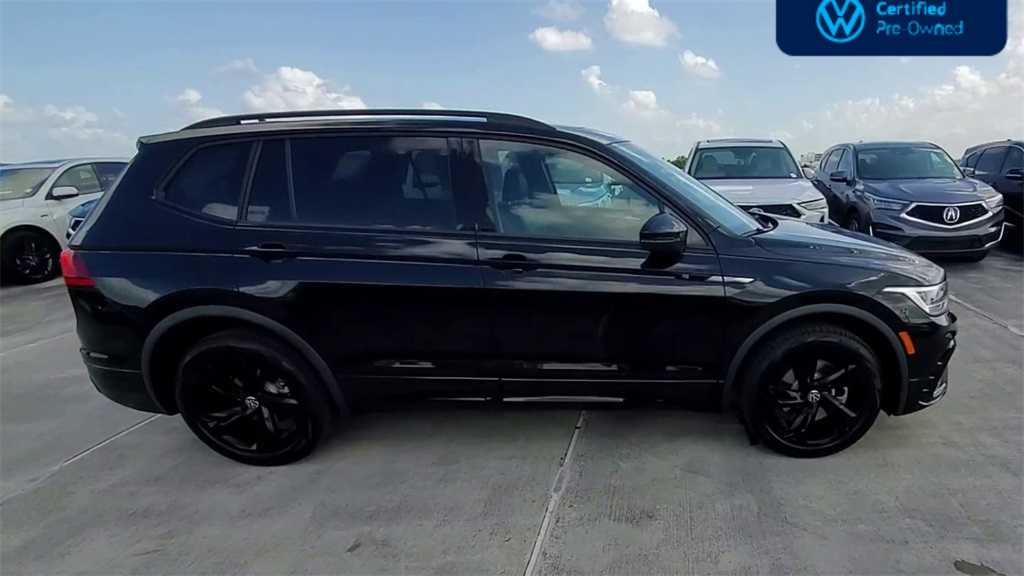 Thumbnail: 2023 Volkswagen Tiguan - 9