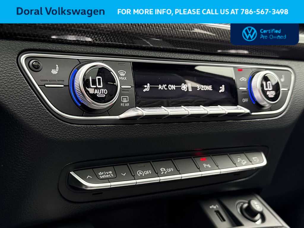 Thumbnail: 2023 Audi SQ5 - 20