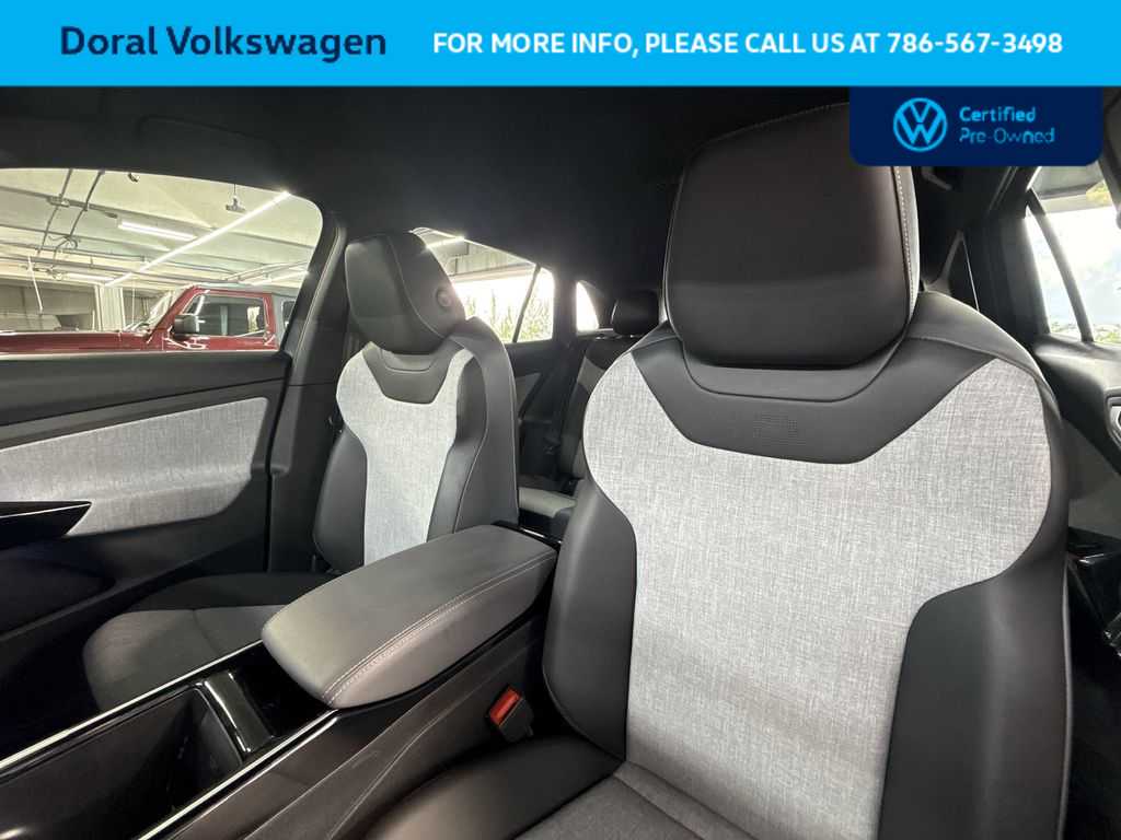 Thumbnail: 2023 Volkswagen ID.4 - 14