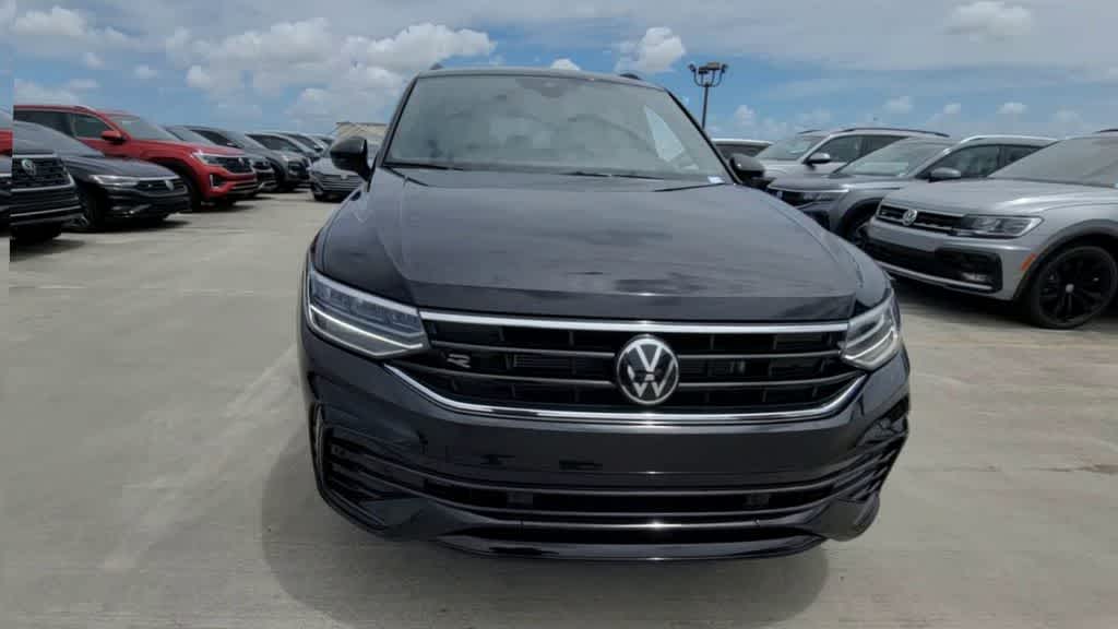 Thumbnail: 2023 Volkswagen Tiguan - 4
