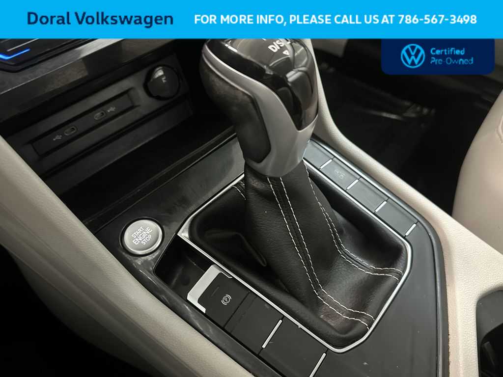 Thumbnail: 2023 Volkswagen Tiguan - 21