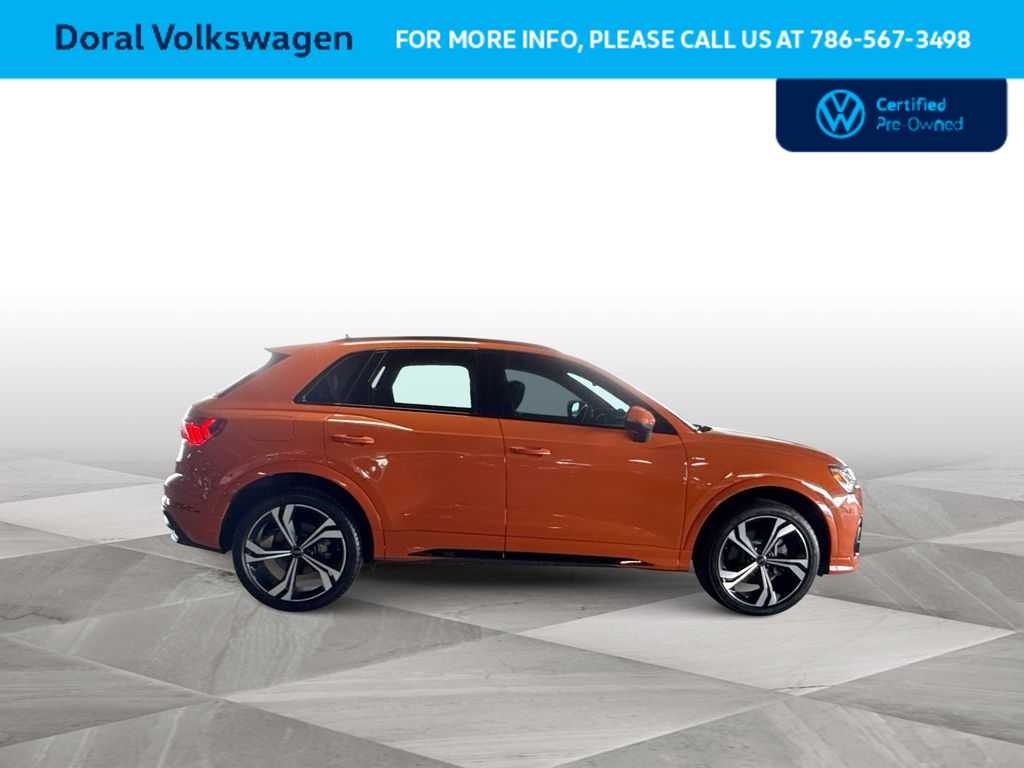 Thumbnail: 2024 Audi Q3 - 9