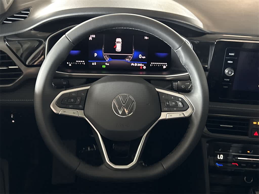 Thumbnail: 2025 Volkswagen Taos - 15