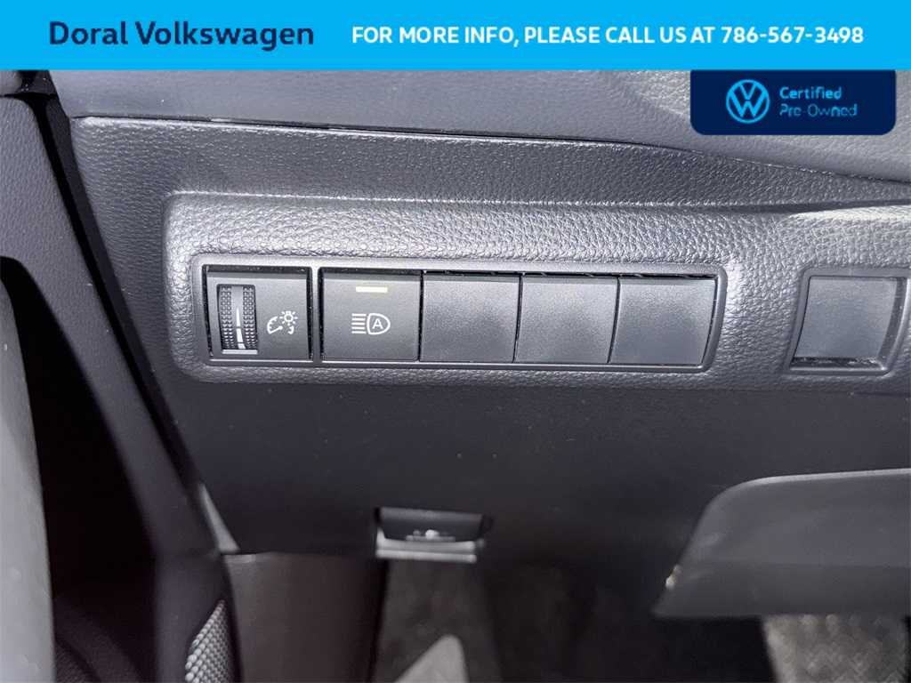 Thumbnail: 2023 Toyota Corolla - 17