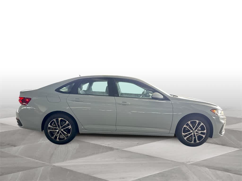 Thumbnail: 2026 Volkswagen Jetta - 9