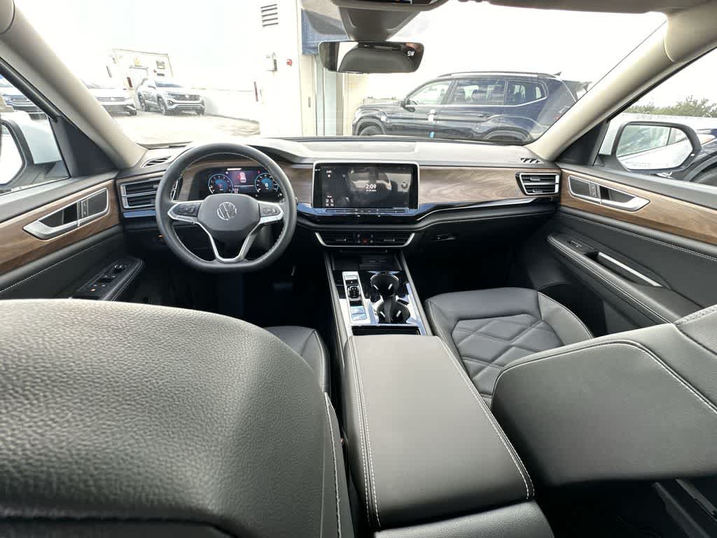 Thumbnail: 2024 Volkswagen Atlas - 10