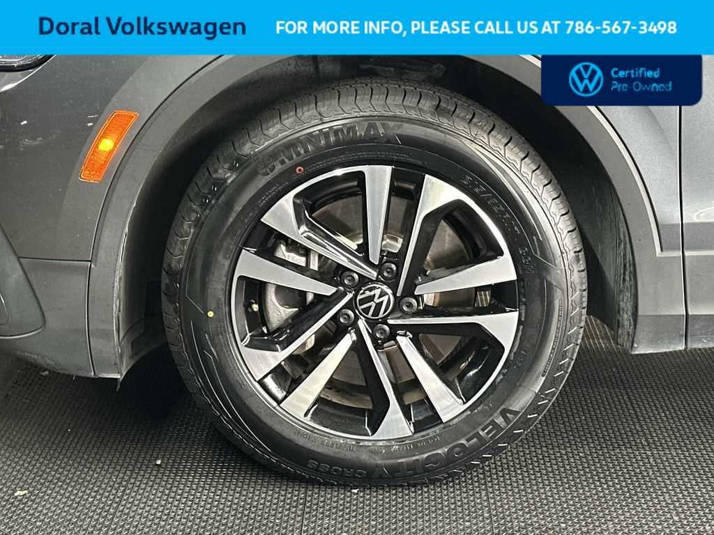 Thumbnail: 2024 Volkswagen Tiguan - 11