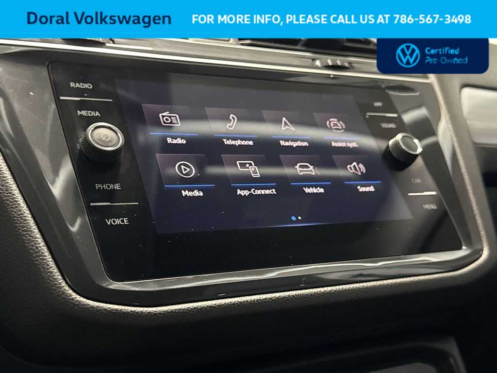 Thumbnail: 2024 Volkswagen Tiguan - 18