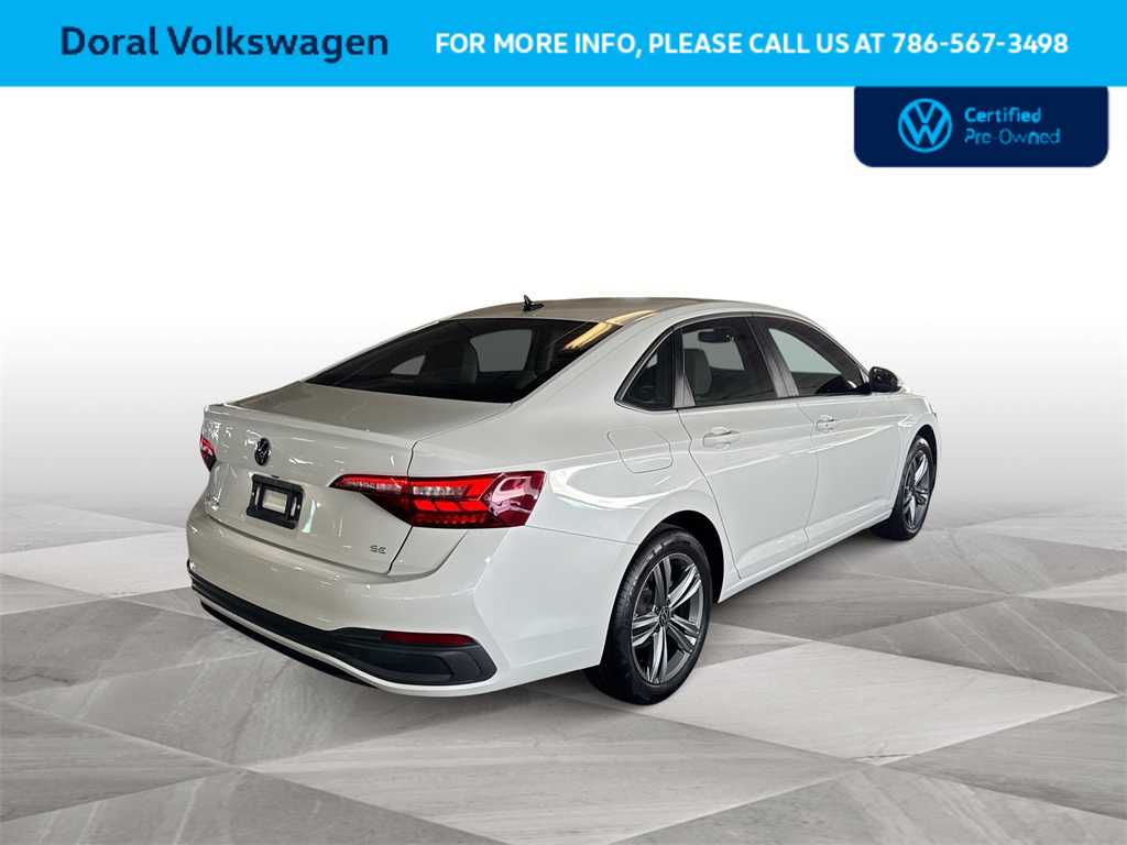 Thumbnail: 2024 Volkswagen Jetta - 8