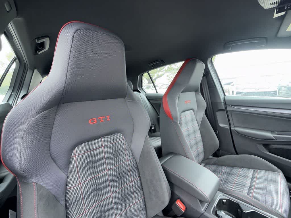Thumbnail: 2026 Volkswagen Golf - 27