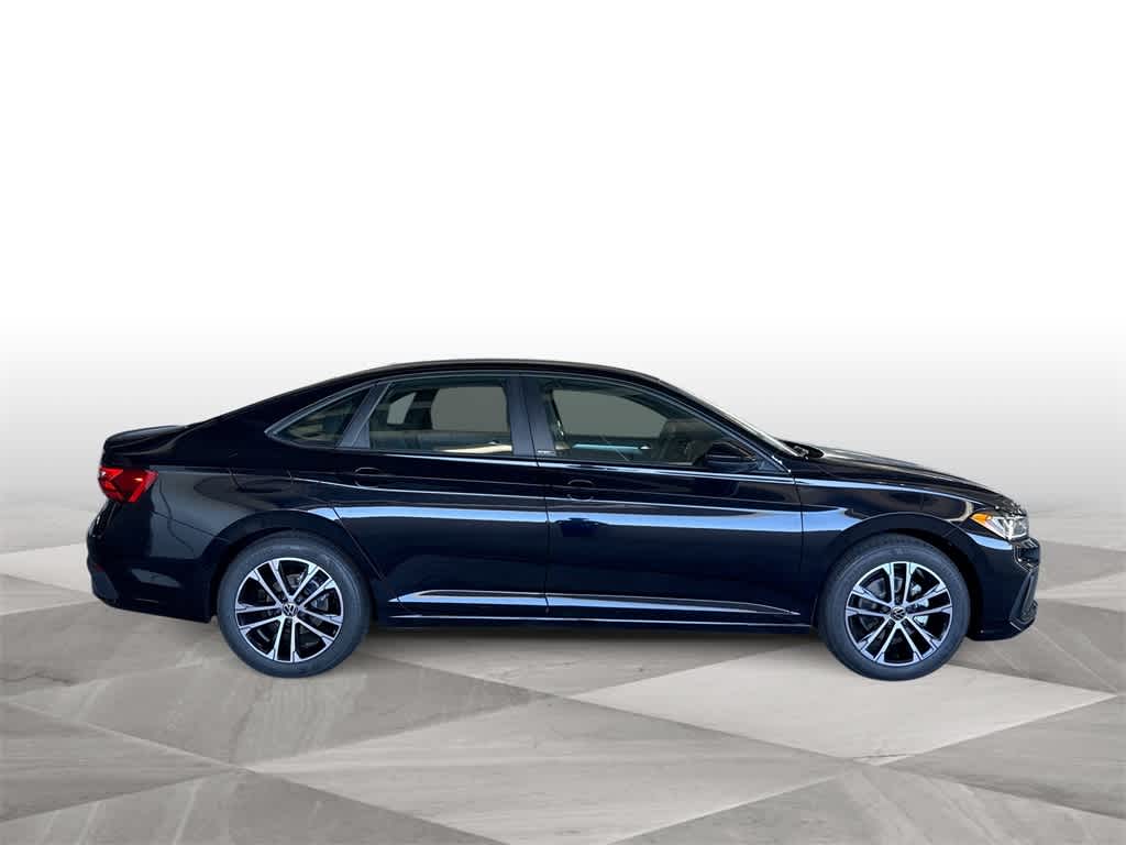 Thumbnail: 2026 Volkswagen Jetta - 9