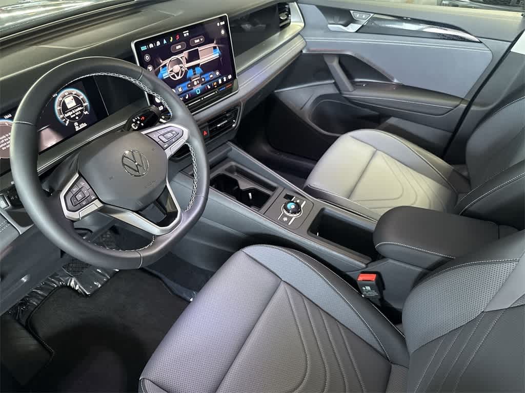 Thumbnail: 2025 Volkswagen Tiguan - 13