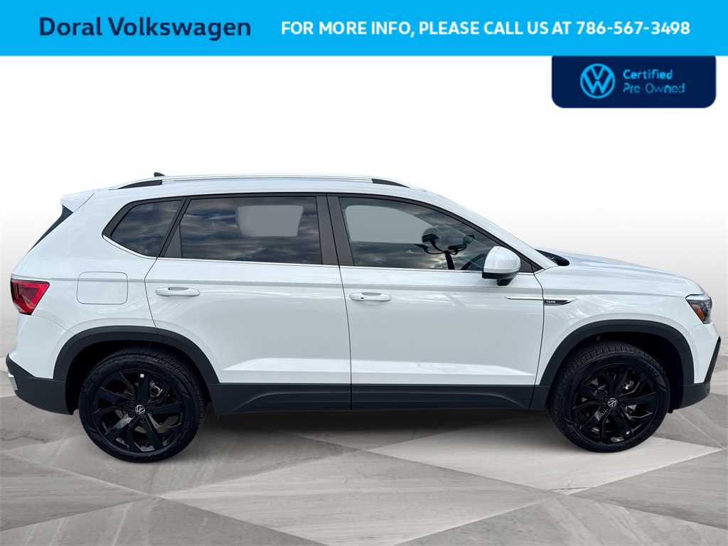 Thumbnail: 2022 Volkswagen Taos - 9