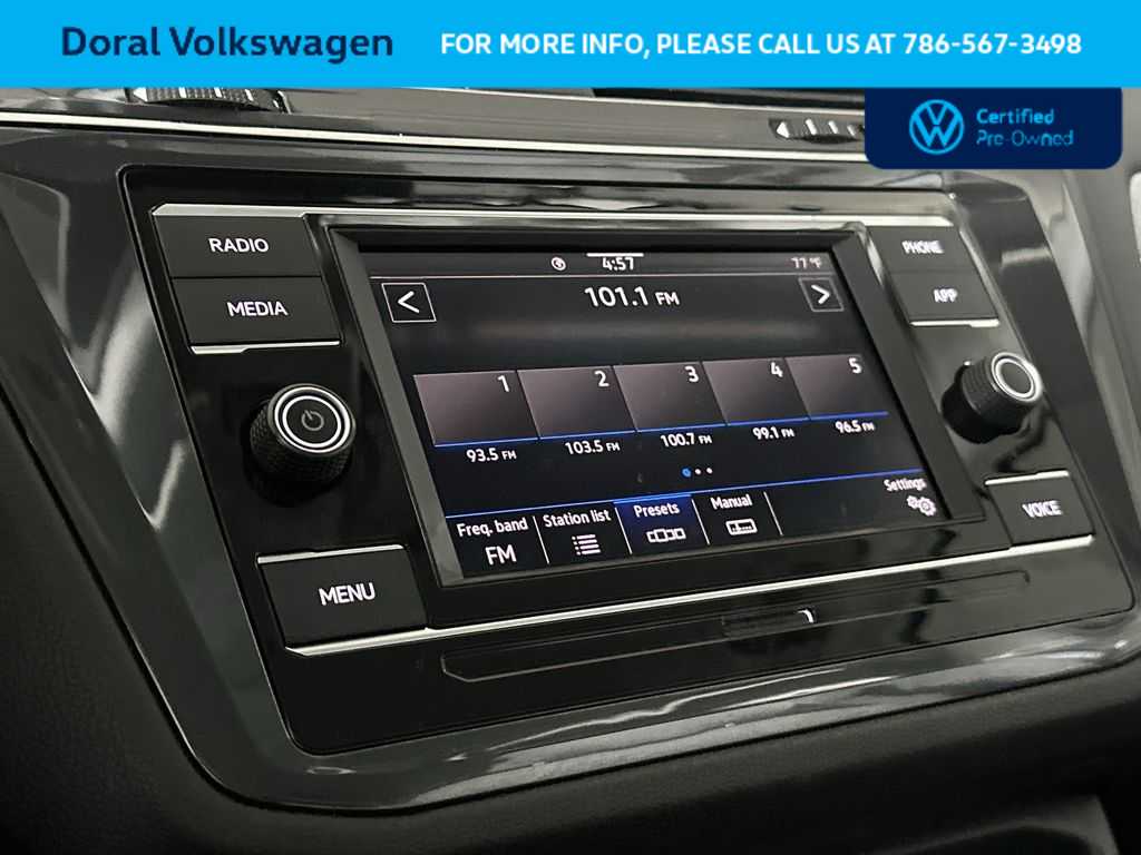 Thumbnail: 2023 Volkswagen Tiguan - 18