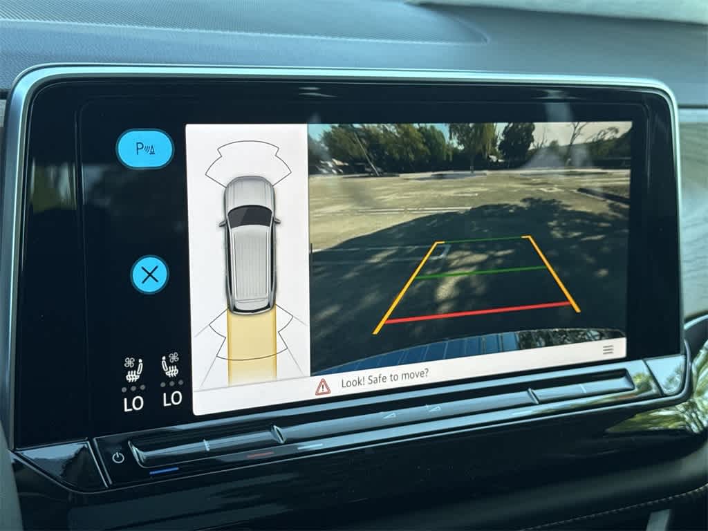 2025 Volkswagen Atlas SE 19