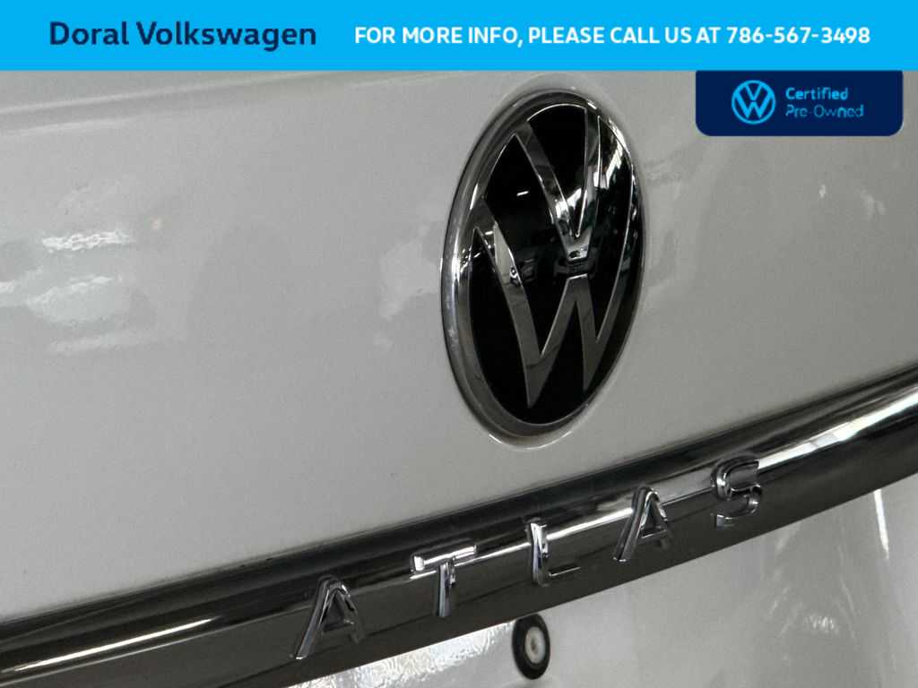 Thumbnail: 2023 Volkswagen Atlas - 10