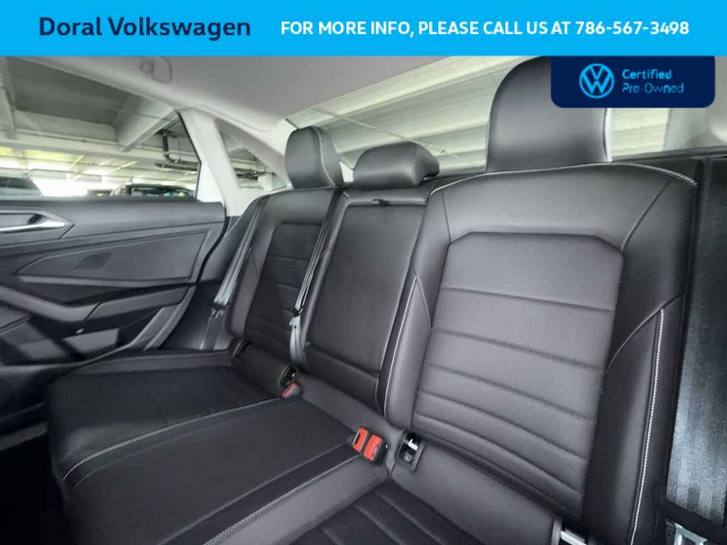 Thumbnail: 2023 Volkswagen Jetta - 22