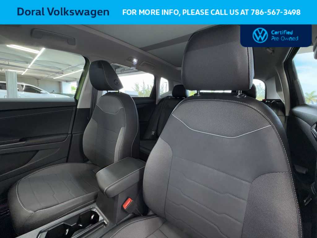 Thumbnail: 2025 Volkswagen Taos - 14