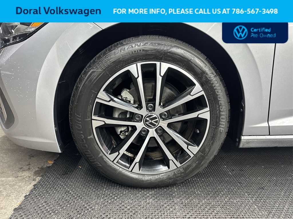 Thumbnail: 2024 Volkswagen Jetta - 10