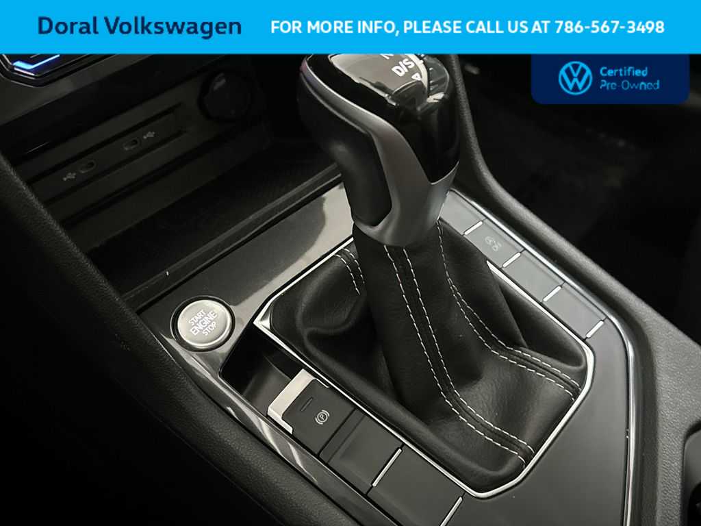 Thumbnail: 2023 Volkswagen Tiguan - 21