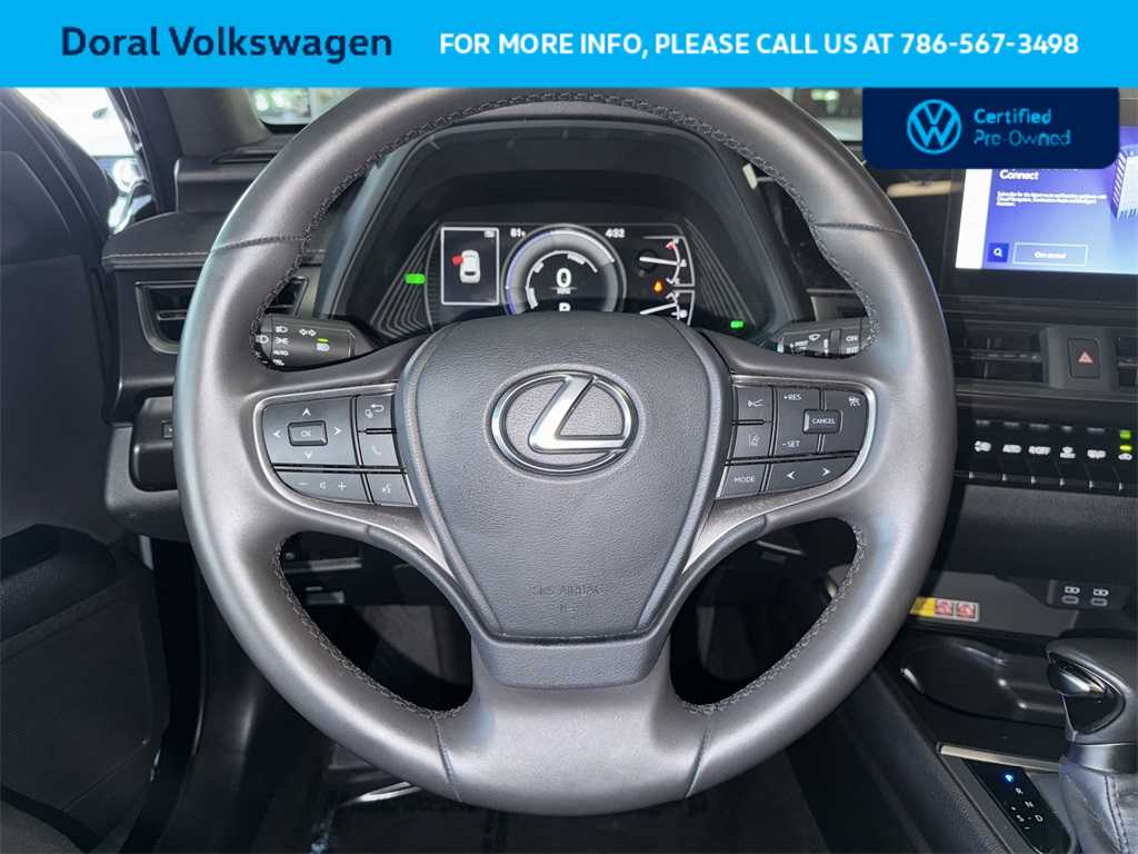 Thumbnail: 2024 Lexus UX - 15