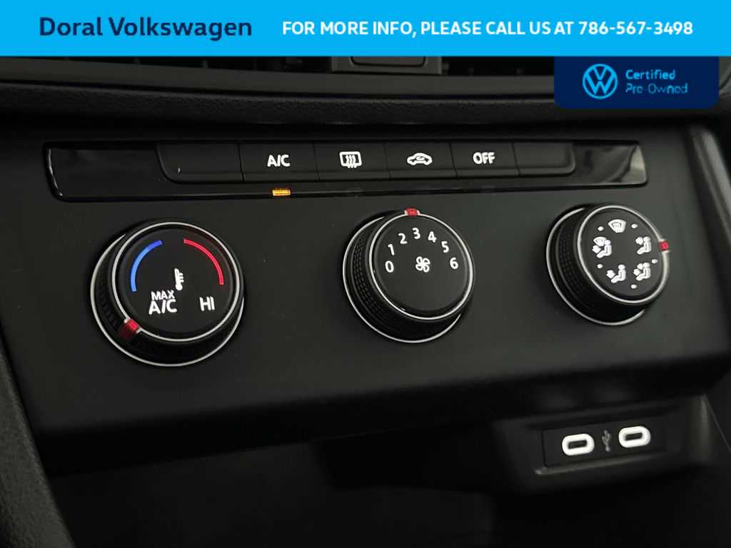 Thumbnail: 2024 Volkswagen Jetta - 20