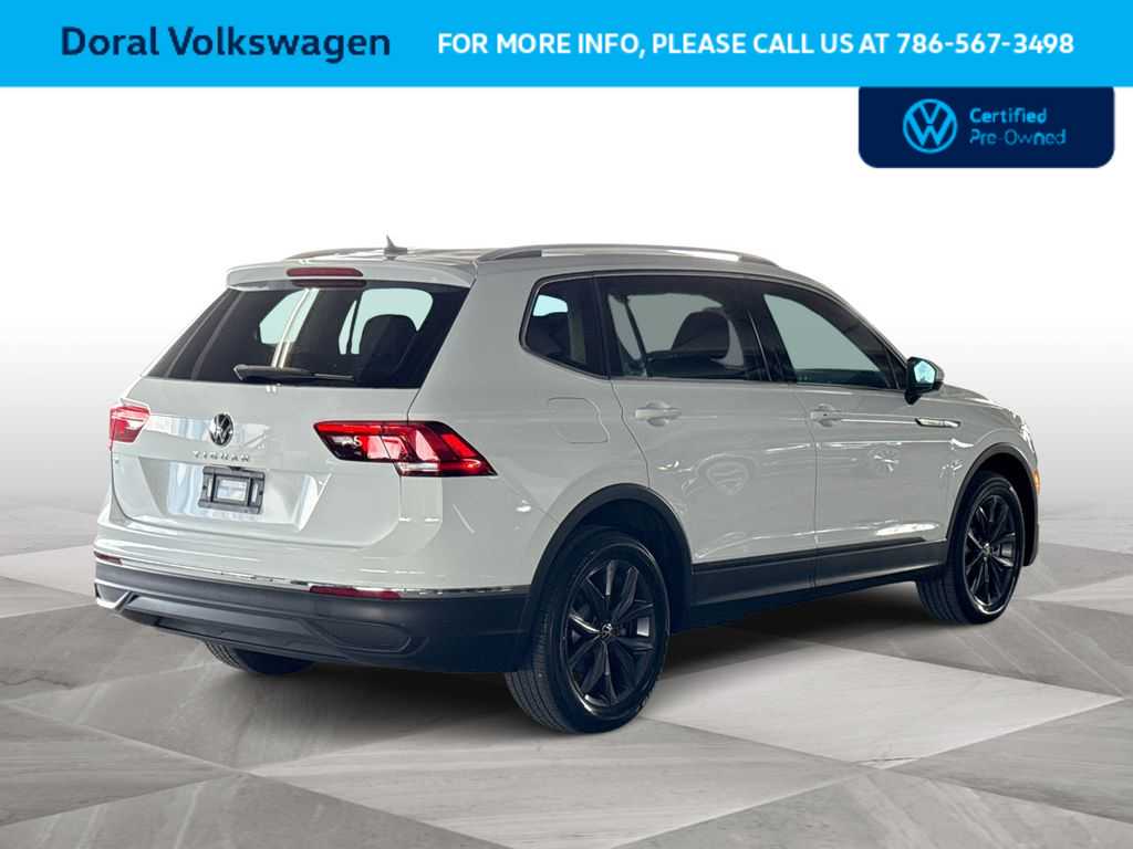 Thumbnail: 2022 Volkswagen Tiguan - 8