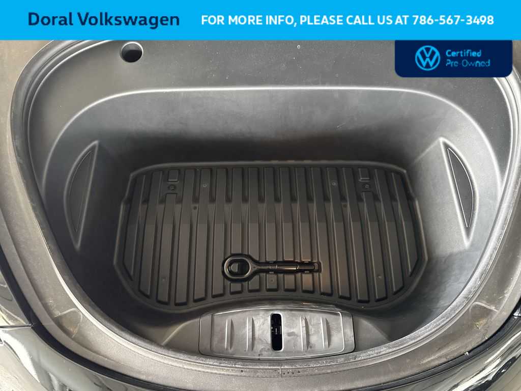 Thumbnail: 2021 Tesla Model 3 - 12