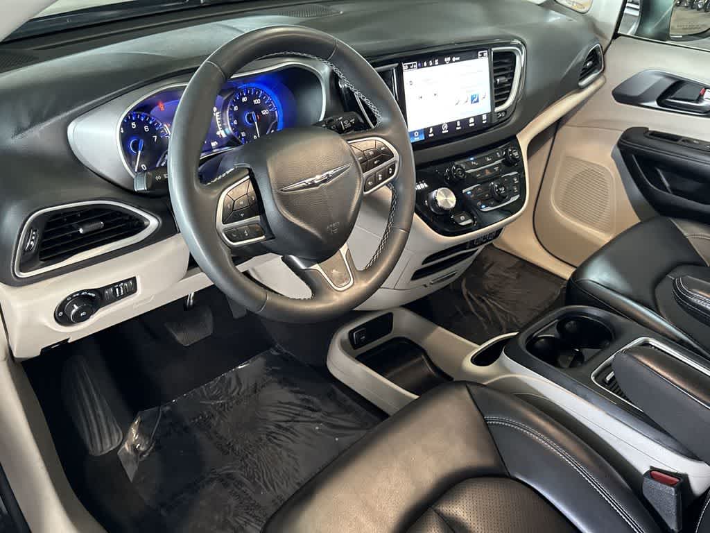 Thumbnail: 2023 Chrysler Pacifica - 13