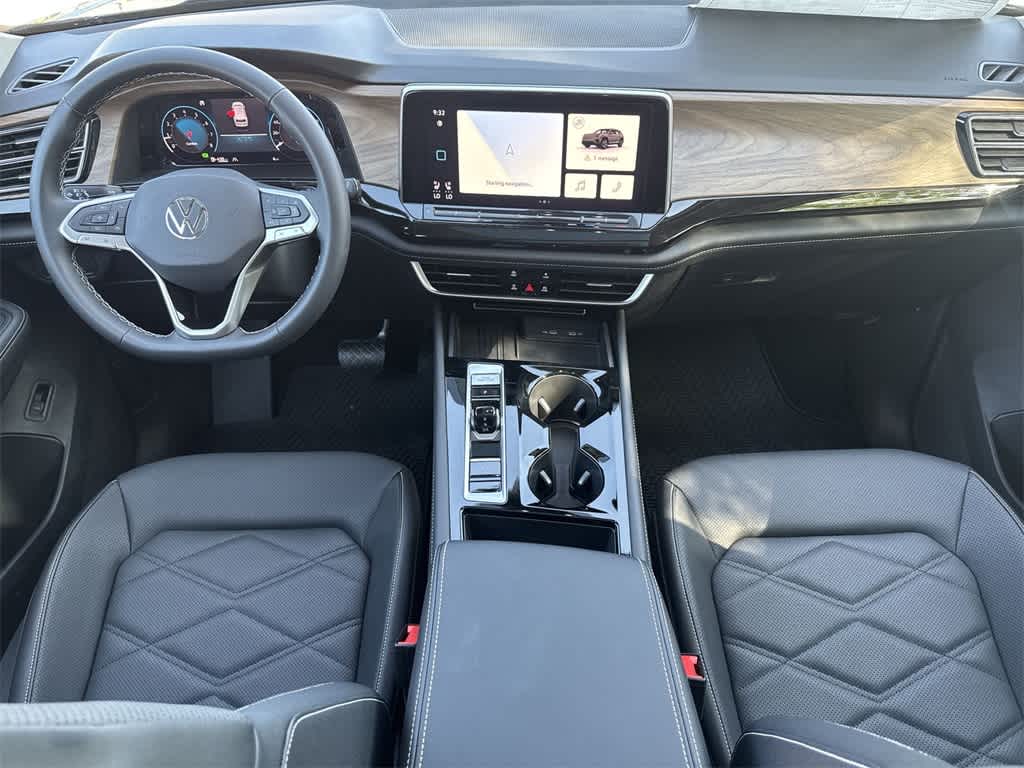 2025 Volkswagen Atlas SE 24