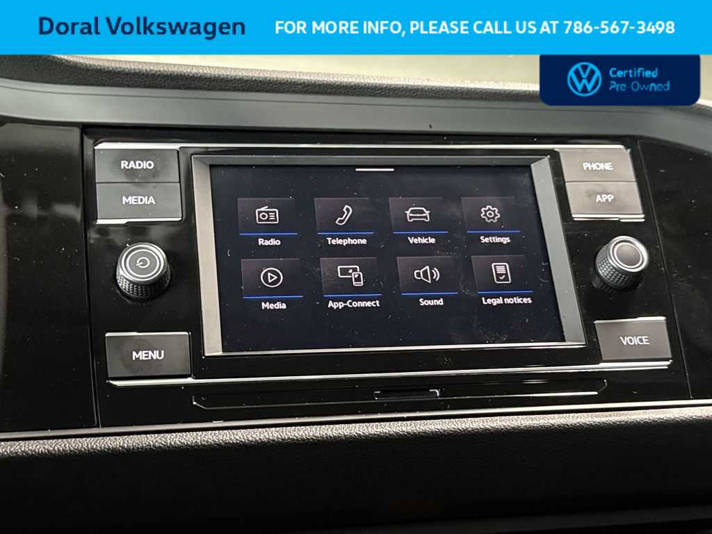 Thumbnail: 2023 Volkswagen Jetta - 18