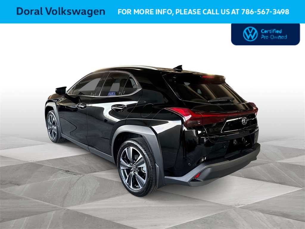 Thumbnail: 2024 Lexus UX - 6