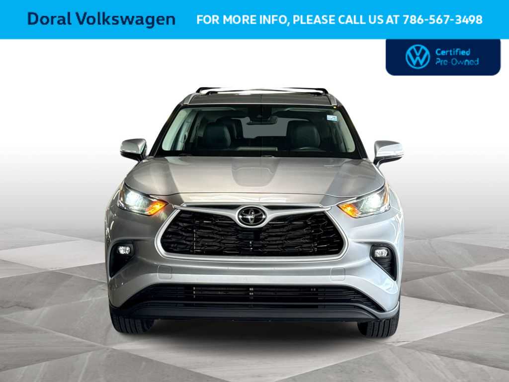 Thumbnail: 2023 Toyota Highlander - 3