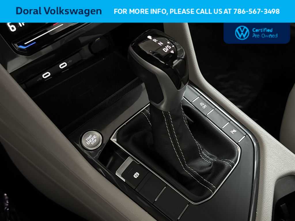 Thumbnail: 2023 Volkswagen Tiguan - 21