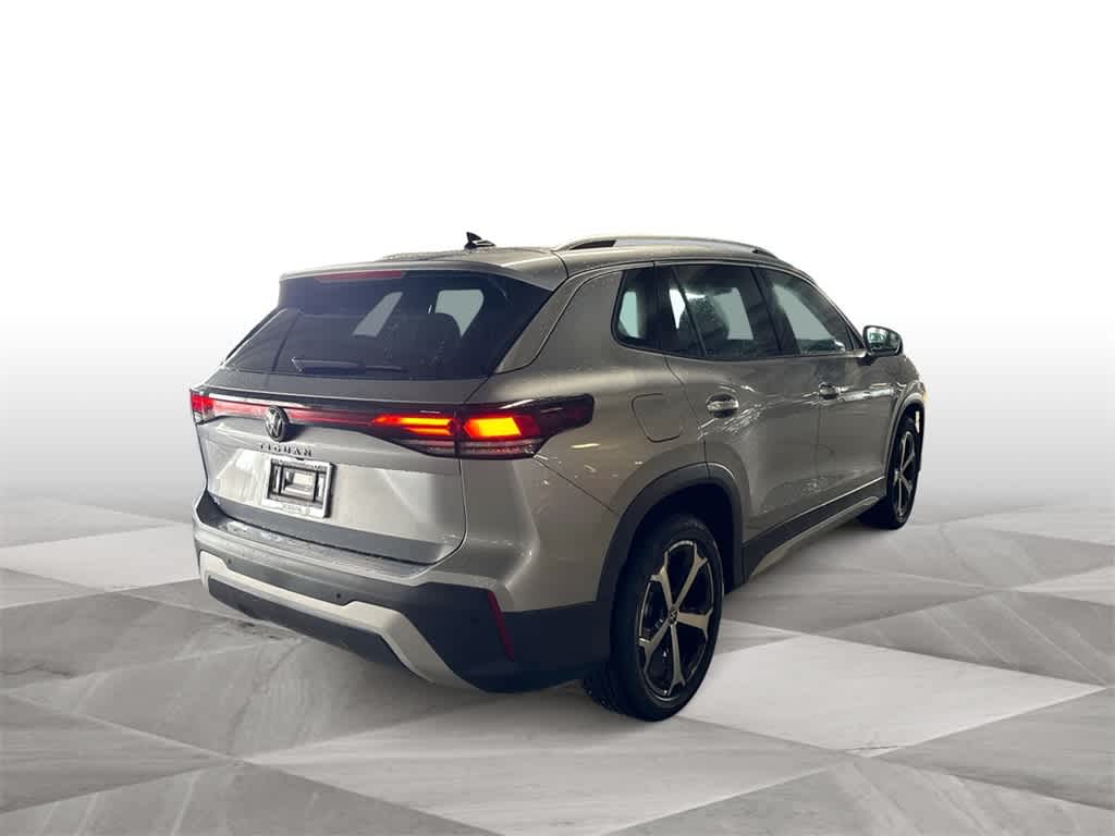 Thumbnail: 2025 Volkswagen Tiguan - 8